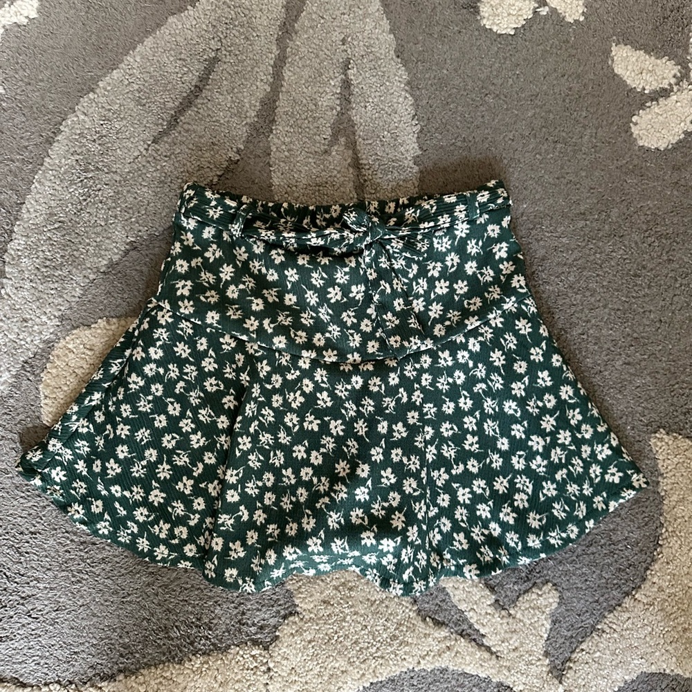 ZARA Floral Green Skort